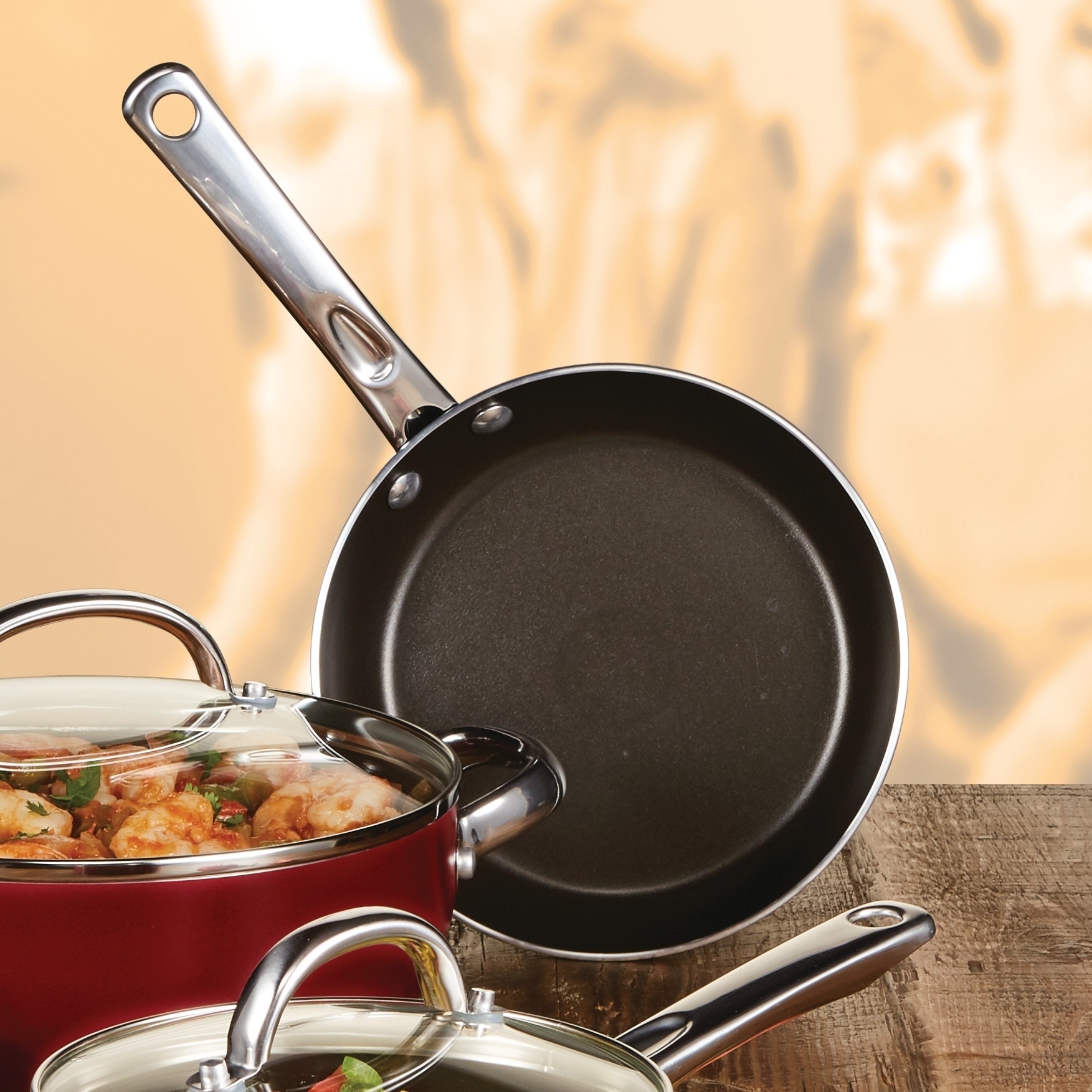 Farberware Buena Cocina Aluminum 9.75-Inch Nonstick Skillet, Red - Bed Bath  & Beyond - 24038134