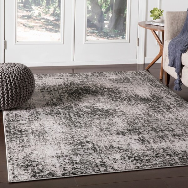 Dechen Vintage Distressed Medallion Runner - 2'7" x 7'3" Runner