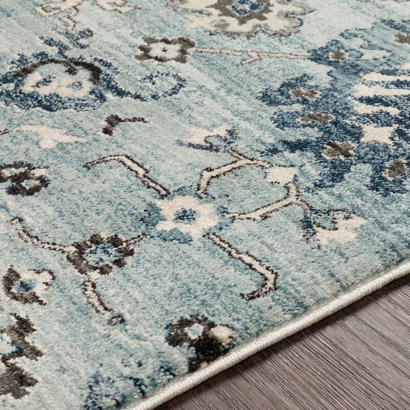 Eadgar Updated Traditional Runner - 2'6" x 7'10" Runner