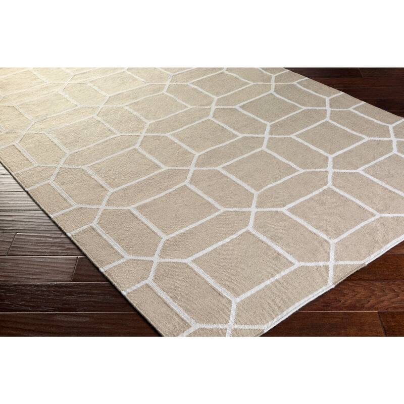 Hand-Woven Rodolfo Geometric Pattern Indoor/ Outdoor Accent Rug - 2' x 3'