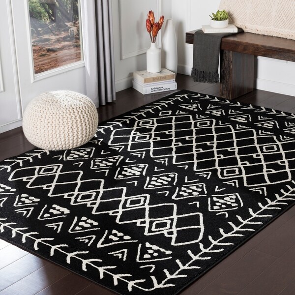 Xia Black Bohemian Nomad Accent Rug - 2' x 3'