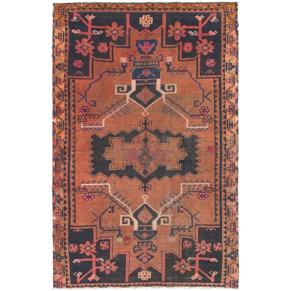 Hand Knotted Shiraz Antique Wool Area Rug - 4' 5 x 6' 9