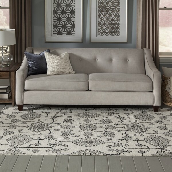 Momeni Valencia Wool and Viscose Hand Tufted Area Rug