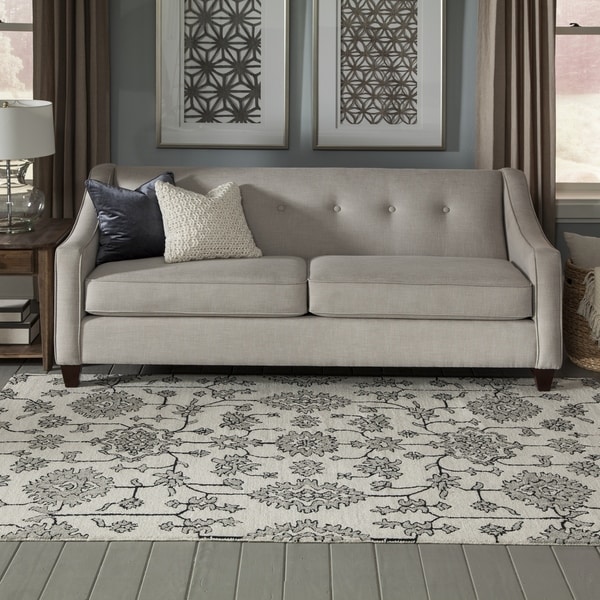 Momeni Valencia Wool and Viscose Hand Tufted Area Rug