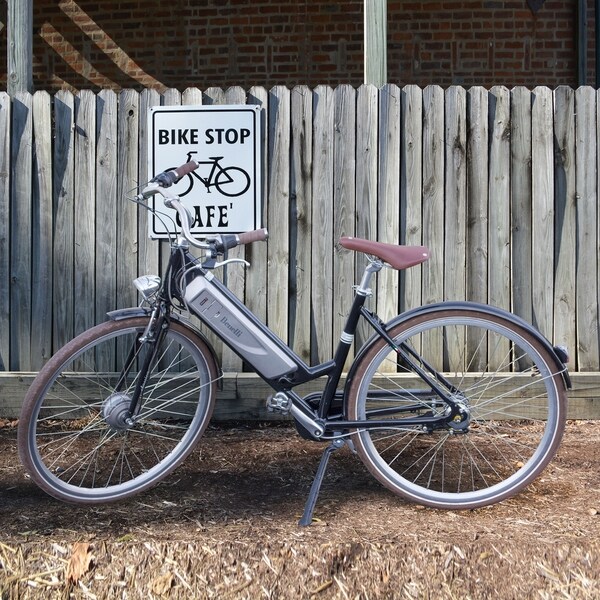 benelli classica adult unisex vintage style electric bicycle with pedal assist