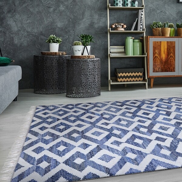 Hand-Woven Renewal Saraswati Blue Area Rug - 5' x 8'