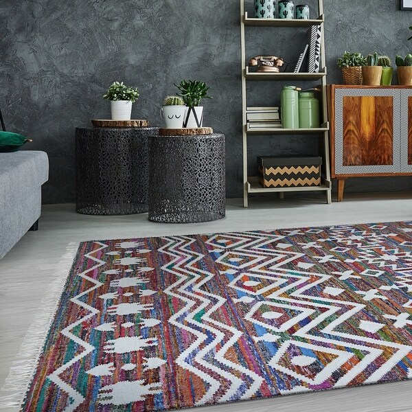 Hand-Woven Renewal Hanuman Multi-color Area Rug - 5' x 8'