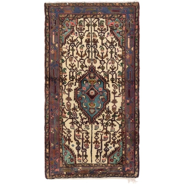 Hand Knotted Tuiserkan Wool Area Rug - 2' 9 x 5' 2