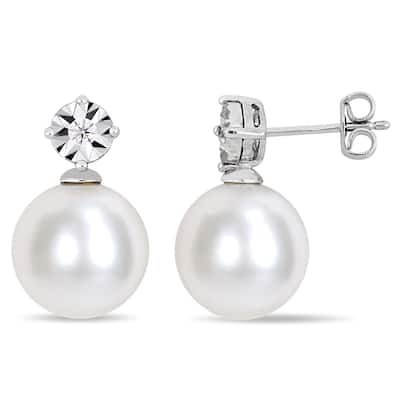 Miadora Sterling Silver Cultured Freshwater Pearl and Diamond Drop Earrings (7.5-8mm)