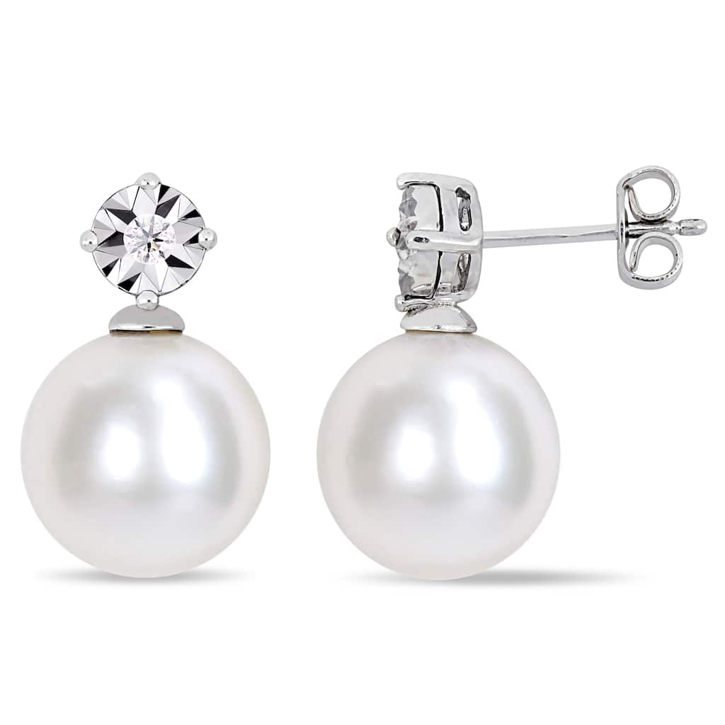 Miadora Sterling Silver Cultured Freshwater Pearl and Diamond Drop Earrings (7.5-8mm)