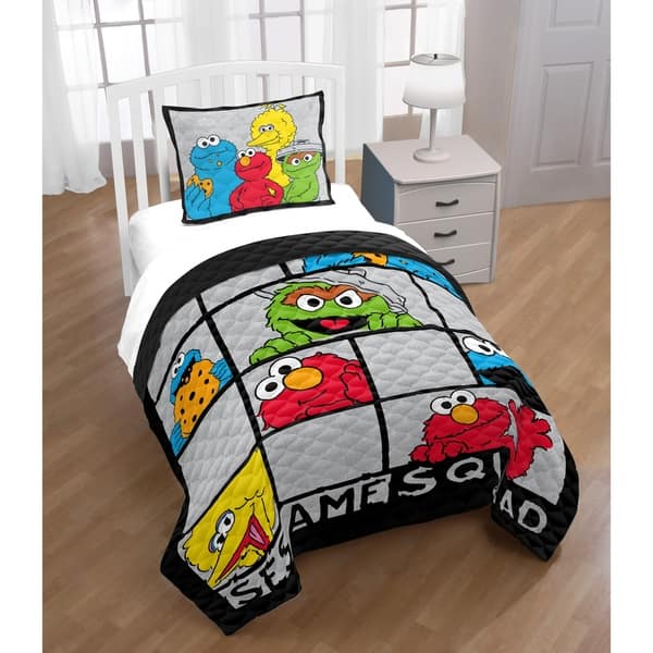 Sesame Street Hip Elmo Twin/Full Quilt Bed Bath Beyond 24217450