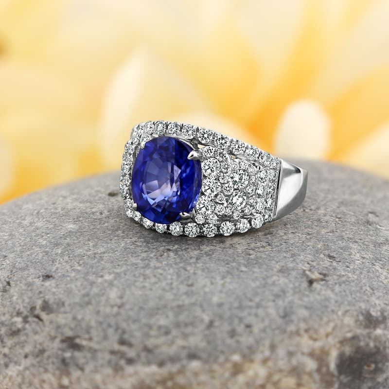 Auriya 8 1/3ct Oval-cut Blue Sapphire and 1 1/3ctw Pave Diamond Ring 18K Gold
