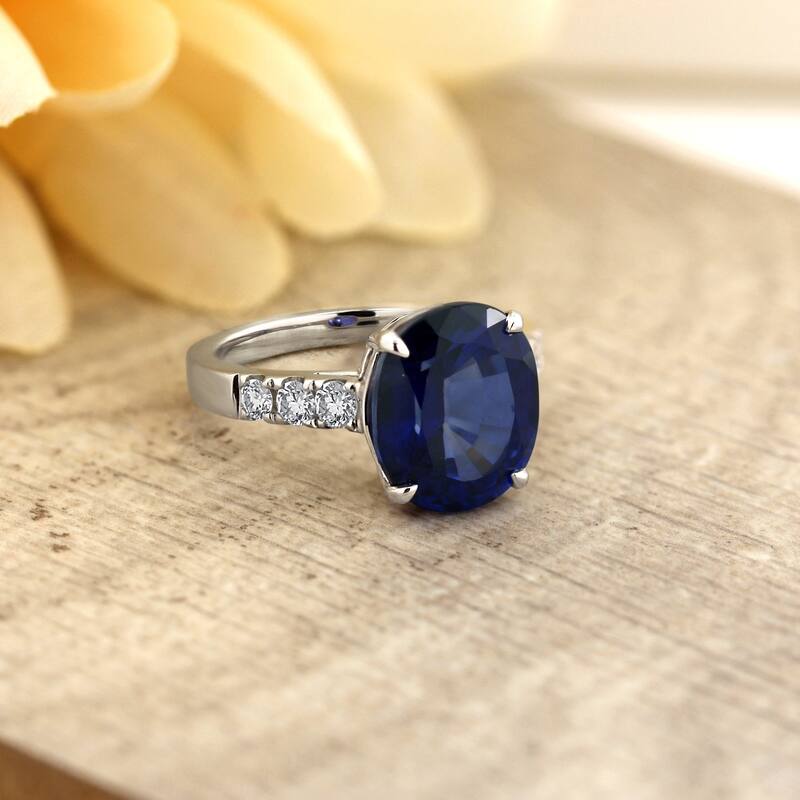 Auriya 18k Gold 6 3/4ct Oval Sapphire and 3/8ctw Diamond Engagement Ring