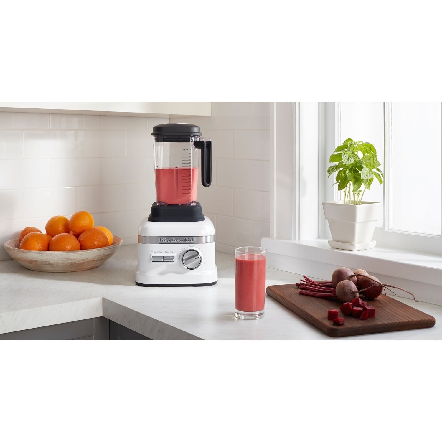 https://ak1.ostkcdn.com/images/products/24224231/KitchenAid-Pro-Line-3.5-HP-Blender-with-Self-Cleaning-Cycle-in-Frosted-Pearl-White-a98f09e8-38df-451a-ad1e-b9f8e54973e2.jpg