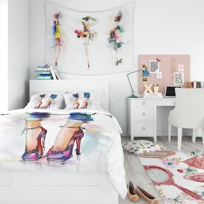 Designart 'Female Legs and Shoes' Contemporary Bedding Set - Duvet Cover & Shams