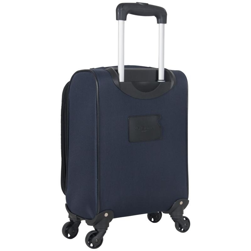 lightweight cabin suitcases