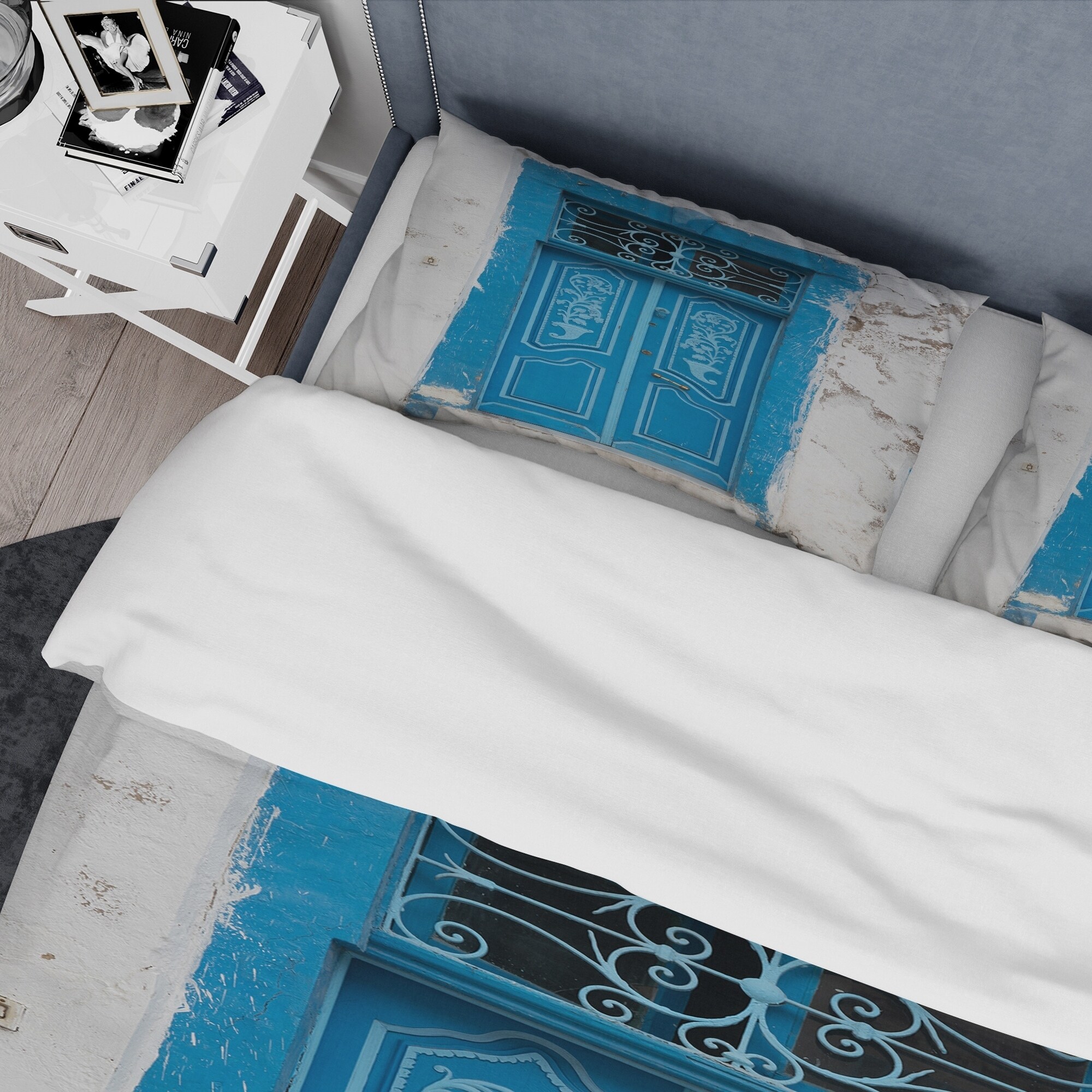 Designart 'Vintage Door in Tunesia' Vintage Bedding Set --image