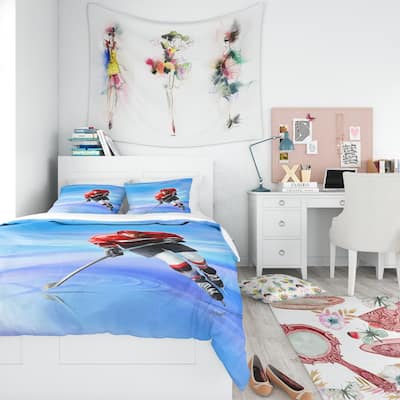 Designart 'Male Hokey Player' Abstract Portrait Bedding Set - Duvet Cover & Shams