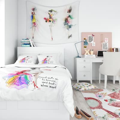 Designart 'Pretty Fashion Girl Pink' Abstract Portrait Bedding Set - Duvet Cover & Shams