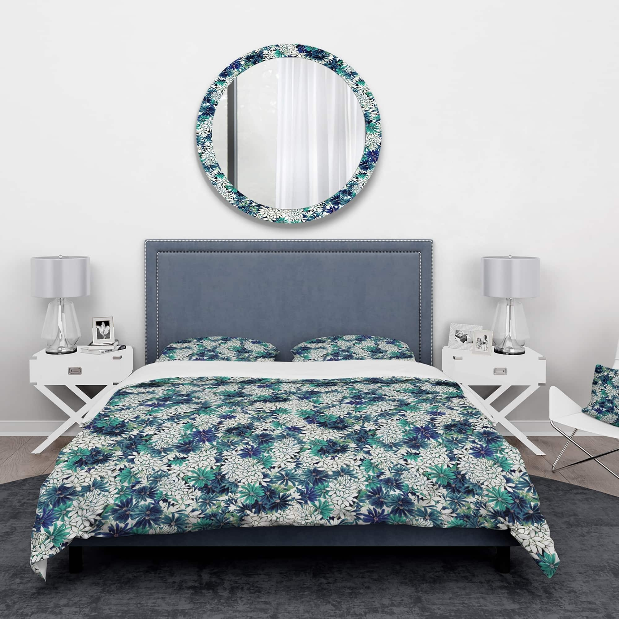 Designart 'Turquoise and White Ocean Of Flowers' Floral Bedding Set ...