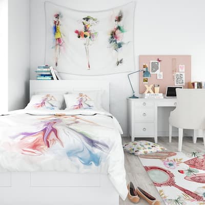 Designart 'Beautiful Fashion Girl' Contemporary Bedding Set - Duvet Cover & Shams