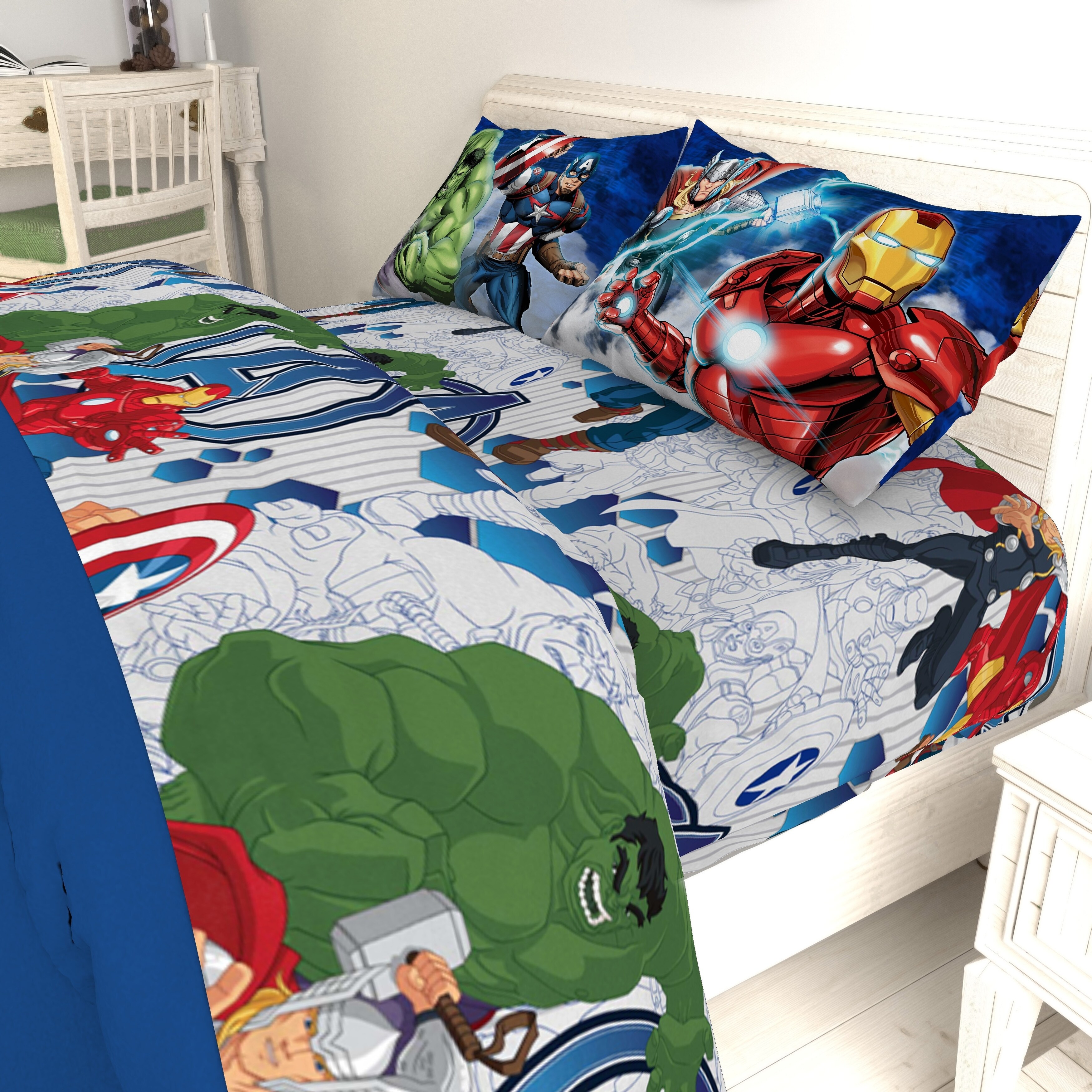 Twin Full Marvel Avengers Blue Circle Reversible Comforter Home