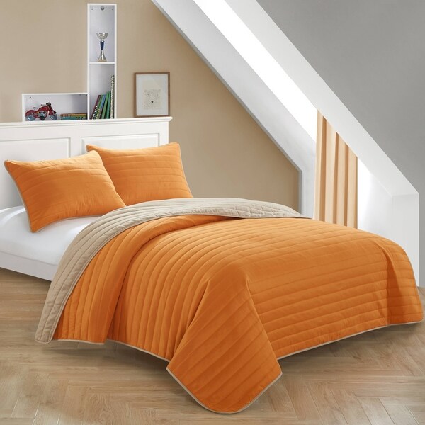 Shop Orange Reverse To Tan Quilt Set - Overstock - 24264057