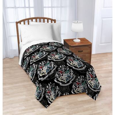 Warner Bros Harry Potter School Seal Toss Blanket