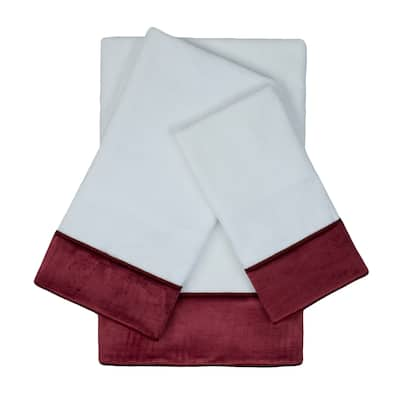 Sherry Kline Snowscape Red 3-piece Embellished Towel Set - 13 x 18 x 0.5/16 x 25 x 0.5/25 x 48 x 0.5