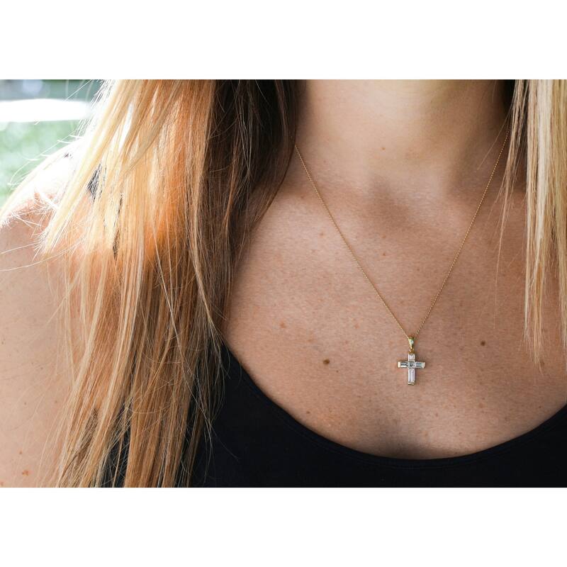 Kobelli 1.25 Carat Natural Diamond 14k Solid Yellow Gold Baguette-cut Cross Necklace (GH/VS)
