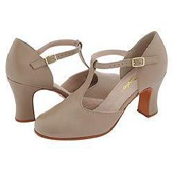 Capezio Chorus Tan Pumps/Heels