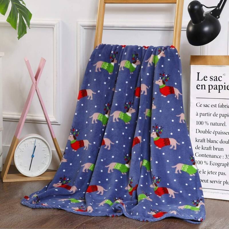 Elegant Comfort Holiday Printed Fleece Throw/Blanket-50 x 60inch - Throw 50 x 60 - Dogs in Sweaters