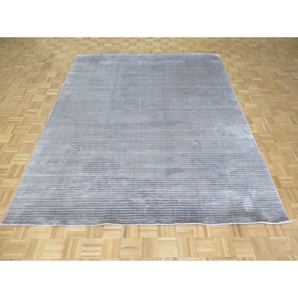 Hand Knotted Gray Tibetan with Bamboo Silk Oriental Rug (8'2" x 10') - 8'2" x 10'