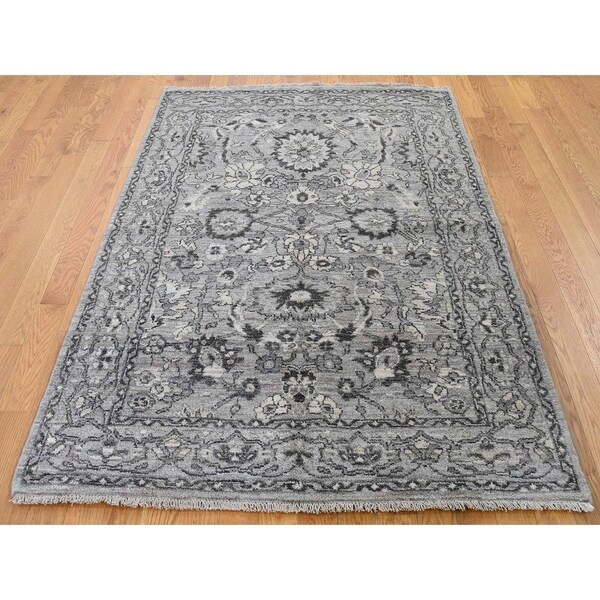 Hand Knotted Grey Heriz with Wool & Silk Oriental Rug (4'2" x 6'2") - 4'2" x 6'2"