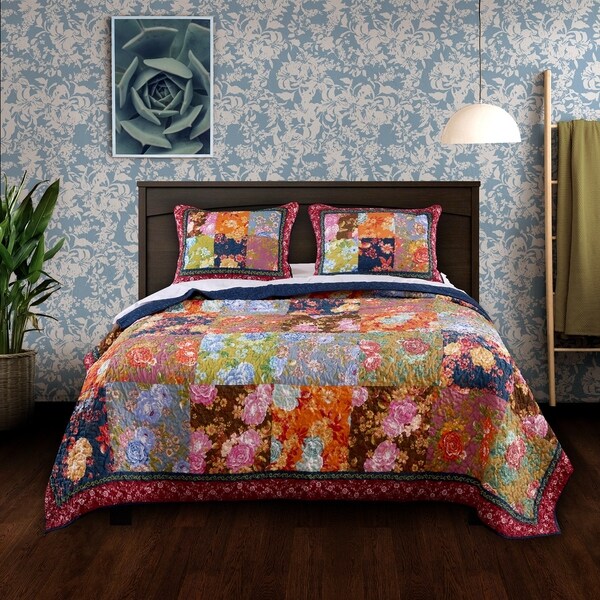 Barefoot Bungalow Desiree Authentic Patchwork Quilt Set