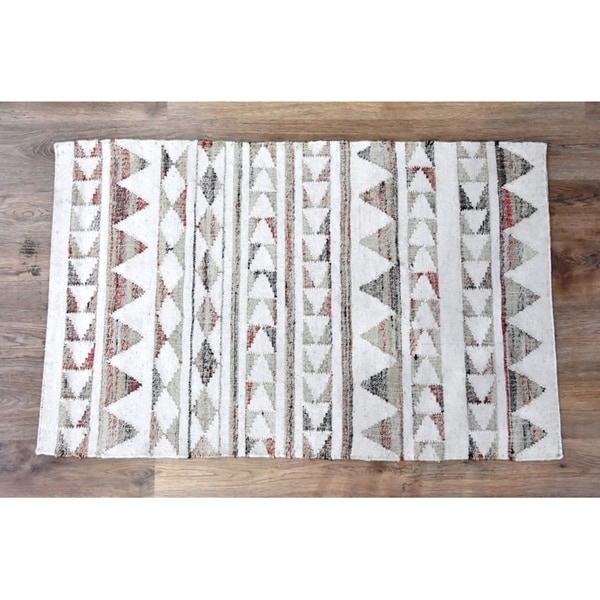 Handmade Tribal Beige Wool and Jute Rug (India) - 8'x10'