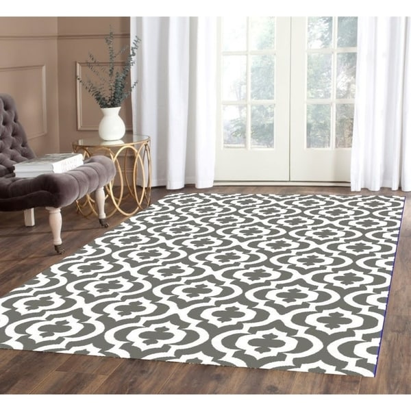 Mirror Rehash Gray/White Area Rug - 4' x 5'