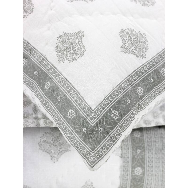 Cotton Veil Collection Hand blocked Medallion Quilt Set