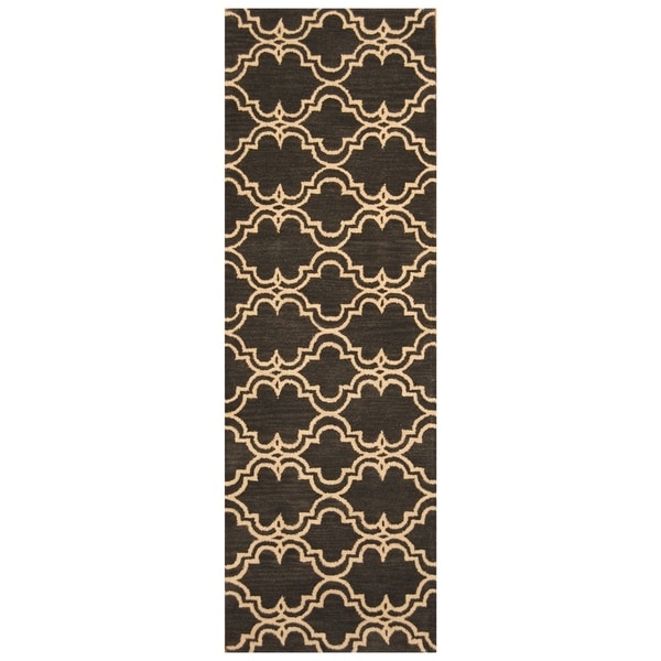 Handmade Trellis Wool Rug (India) - 2'7 x 7'10