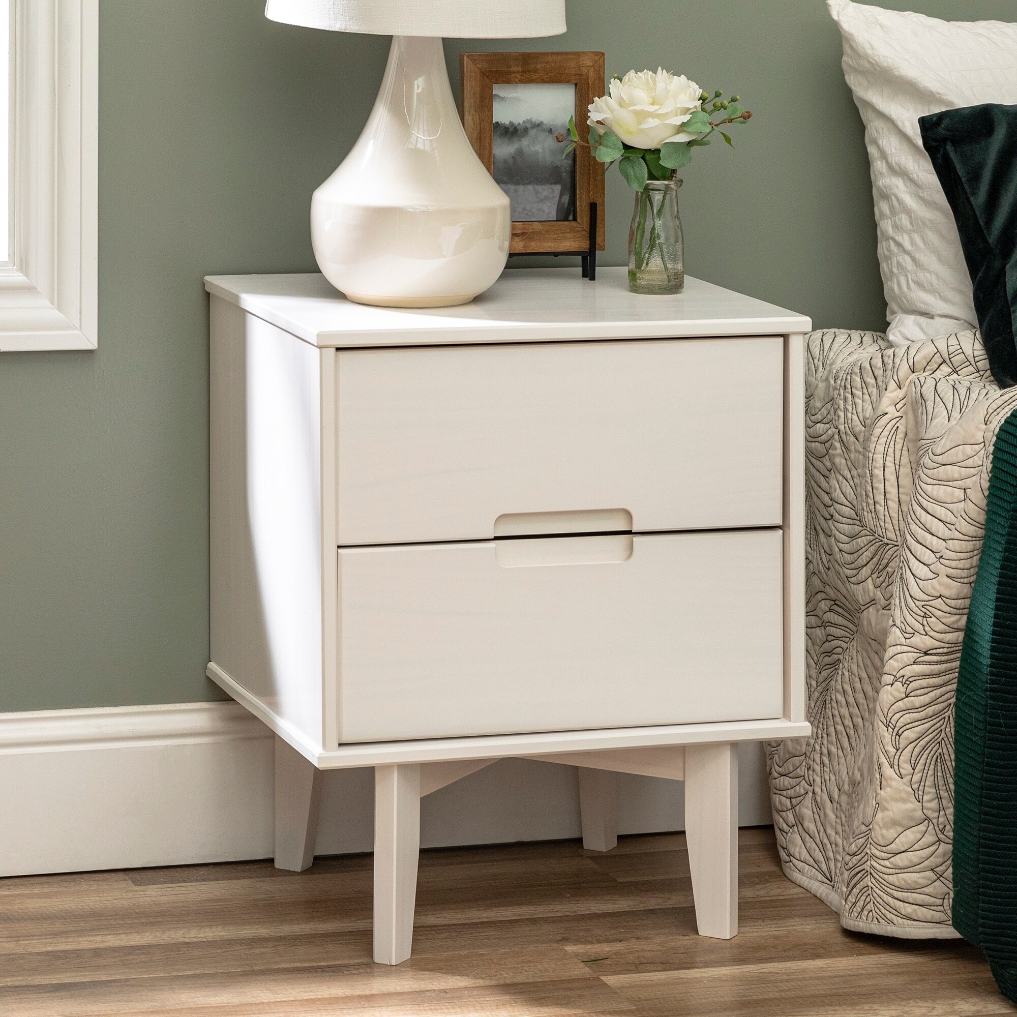 Shop Black Friday Deals On Carson Carrington Longyearbyen Mid Century Modern Nightstand Overstock 25482942 White