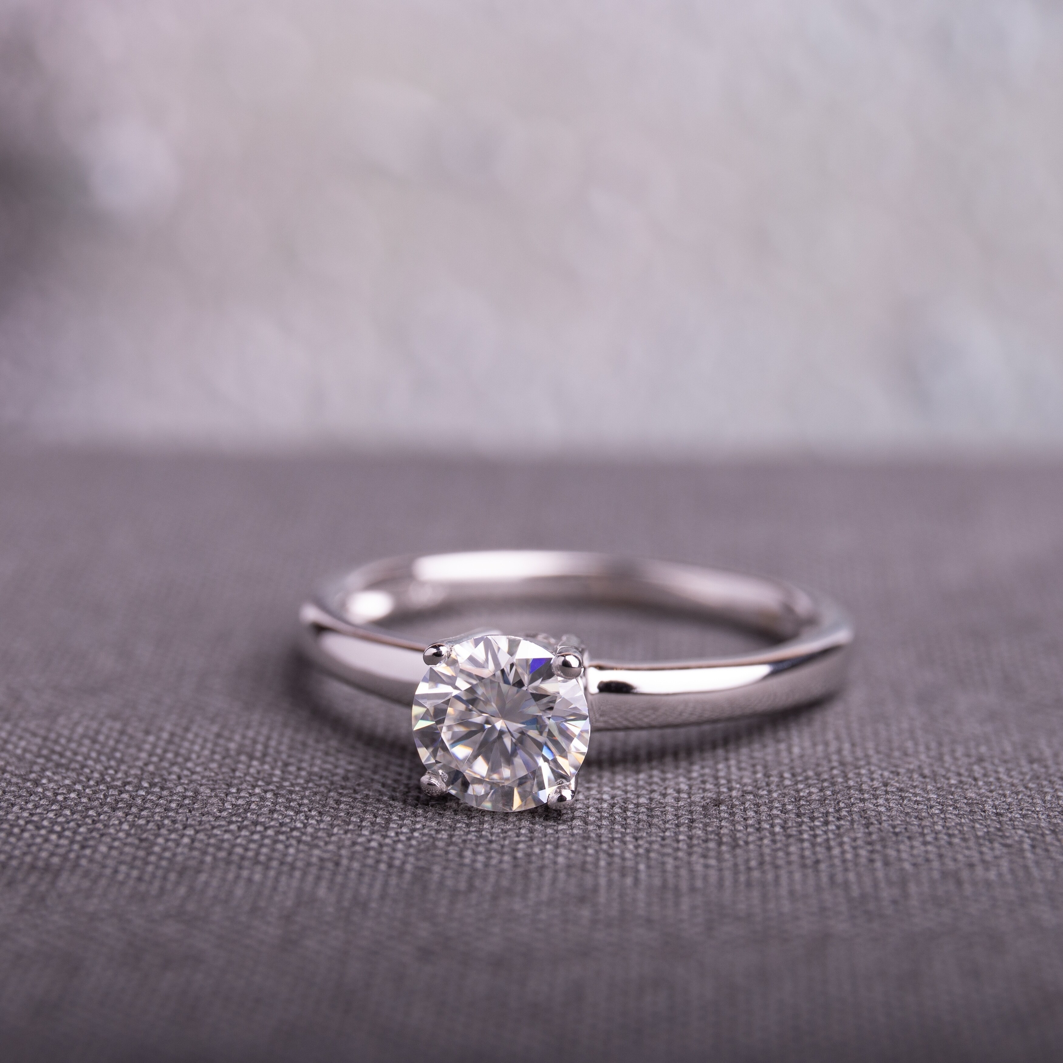 create moissanite engagement ring