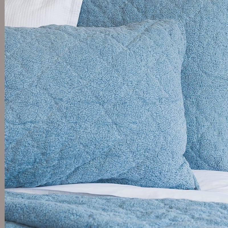Neysa Hand Stitched Blue Cotton Quilt (Shams Not Included)