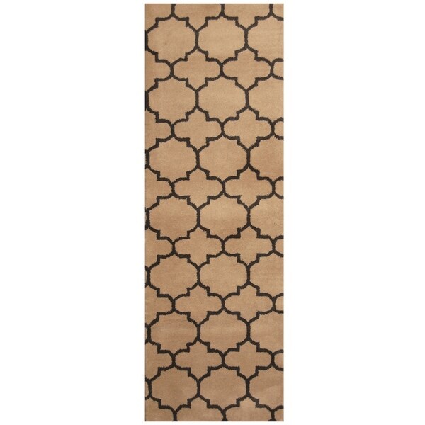 Handmade Trellis Wool Rug (India) - 2'7 x 8'