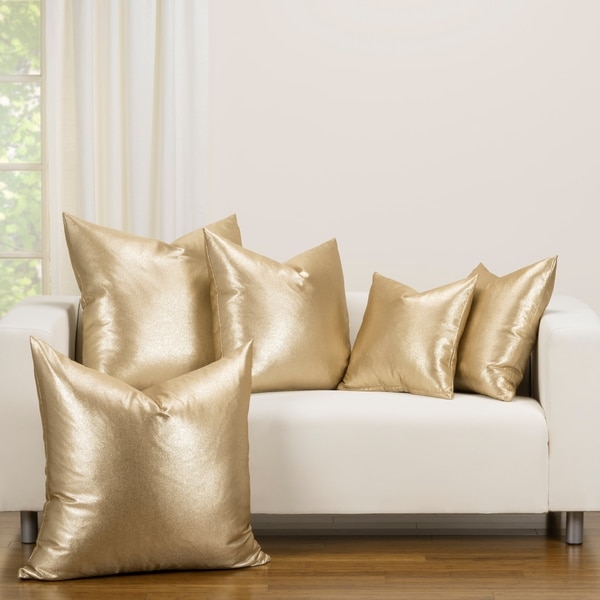 small accent pillows