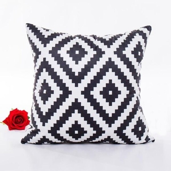 Ouneed Black & white Polyester Throw Pillow Case 43x43cm 16473708-193