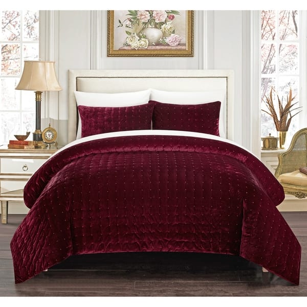 slide 2 of 16, Gracewood Hollow Marechera 7-piece Comforter Set Luxe Velvet Bed in a Bag Burgundy - King