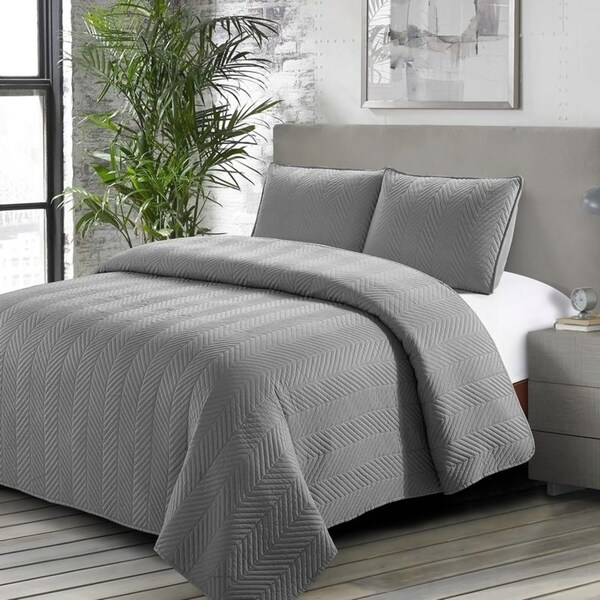 Caprice Quilt Set Gray - Machine Washable - Includes 1 Quilt + 2 Shams - Queen
