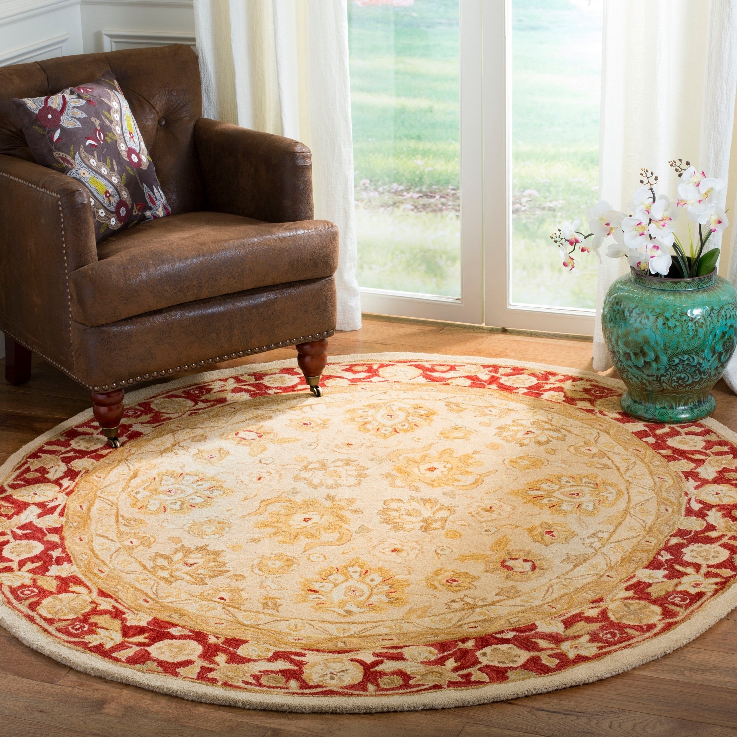 Handmade Ancestry Ivory/ Red Wool Rug (6 Round)