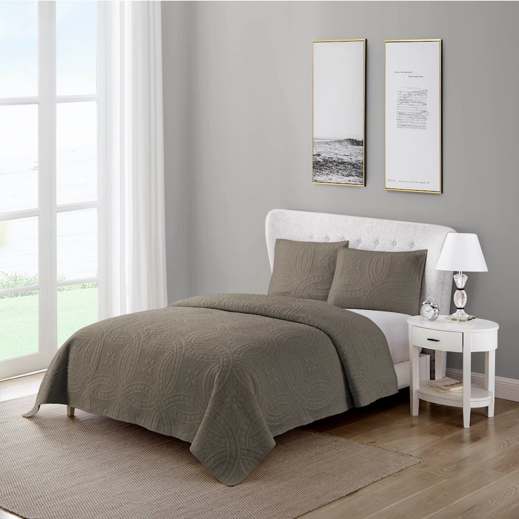 Regal Solid Cotton Quilt Set in Grey