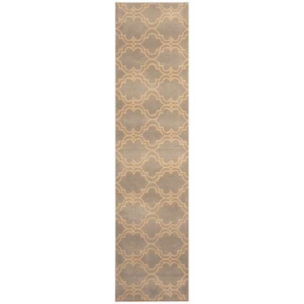 Handmade Trellis Wool Rug (India) - 2'5 x 10'